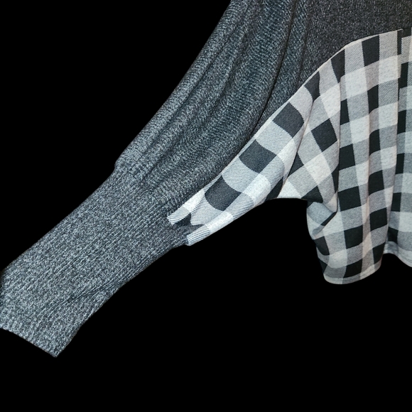 Perfect Peach Lightweight Pullover Sweater Size Large - Picture 3 of 4